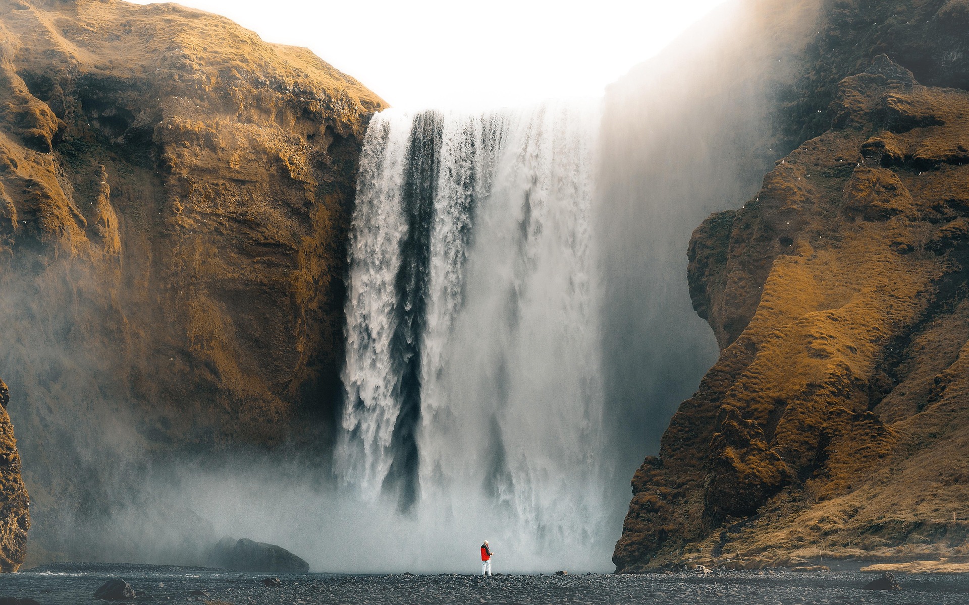 nicolasjaegergaard waterfall 7091641 1920